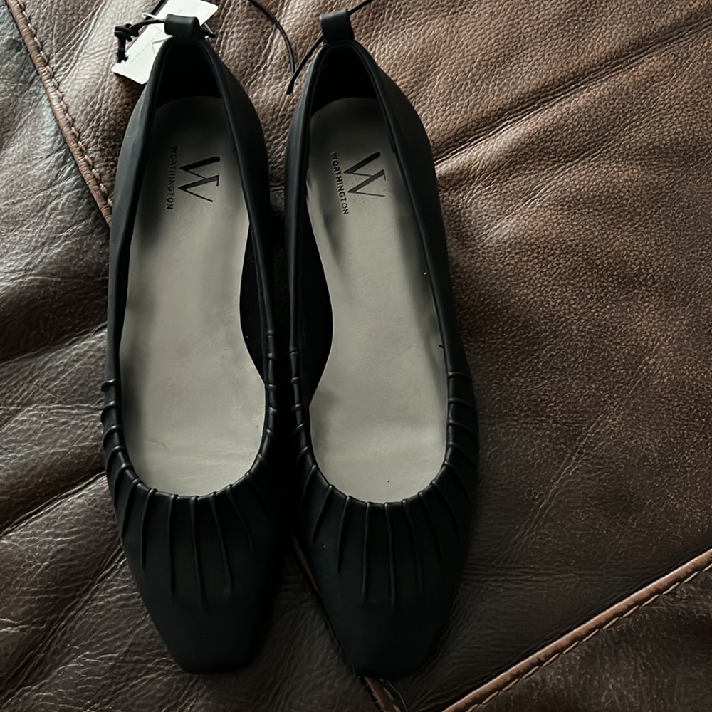NWT Worthington Women’s black flat shoes size 8 M - Picture 2 of 3